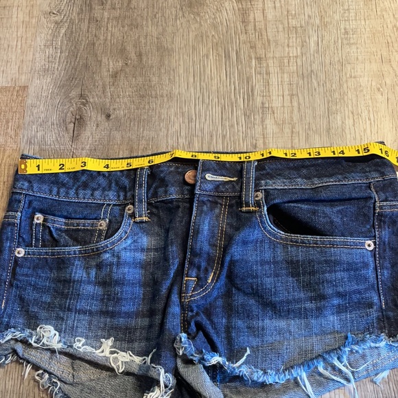 American Eagle Shorts - Picture 5 of 5